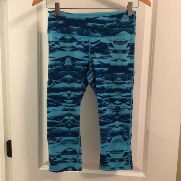 Z by Zella cropped leggings Blue Geometric Small